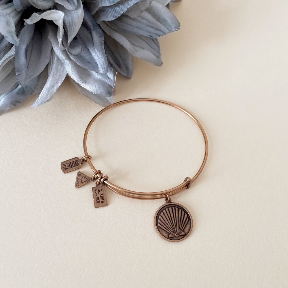 Wind & Fire SEA SHELL Antique Rose Gold Adjustable Charm Bangle Bracelet